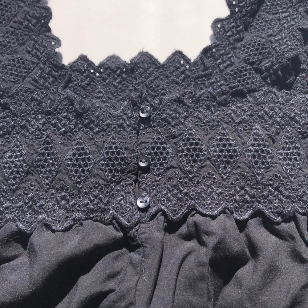 Black lace tank top. - Picture 3 of 4